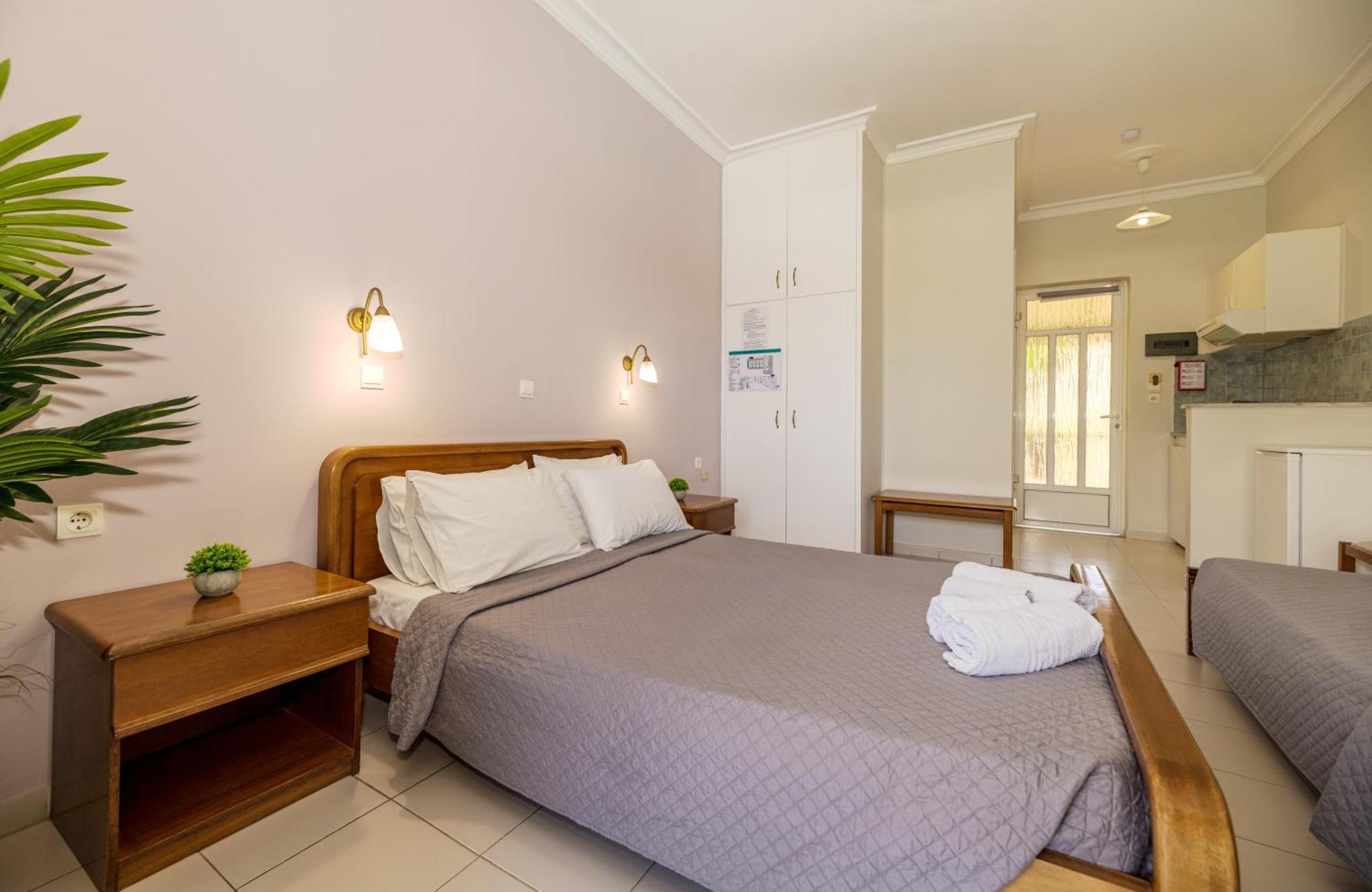 Sofia'S Hotel Kalamáki Kültér fotó