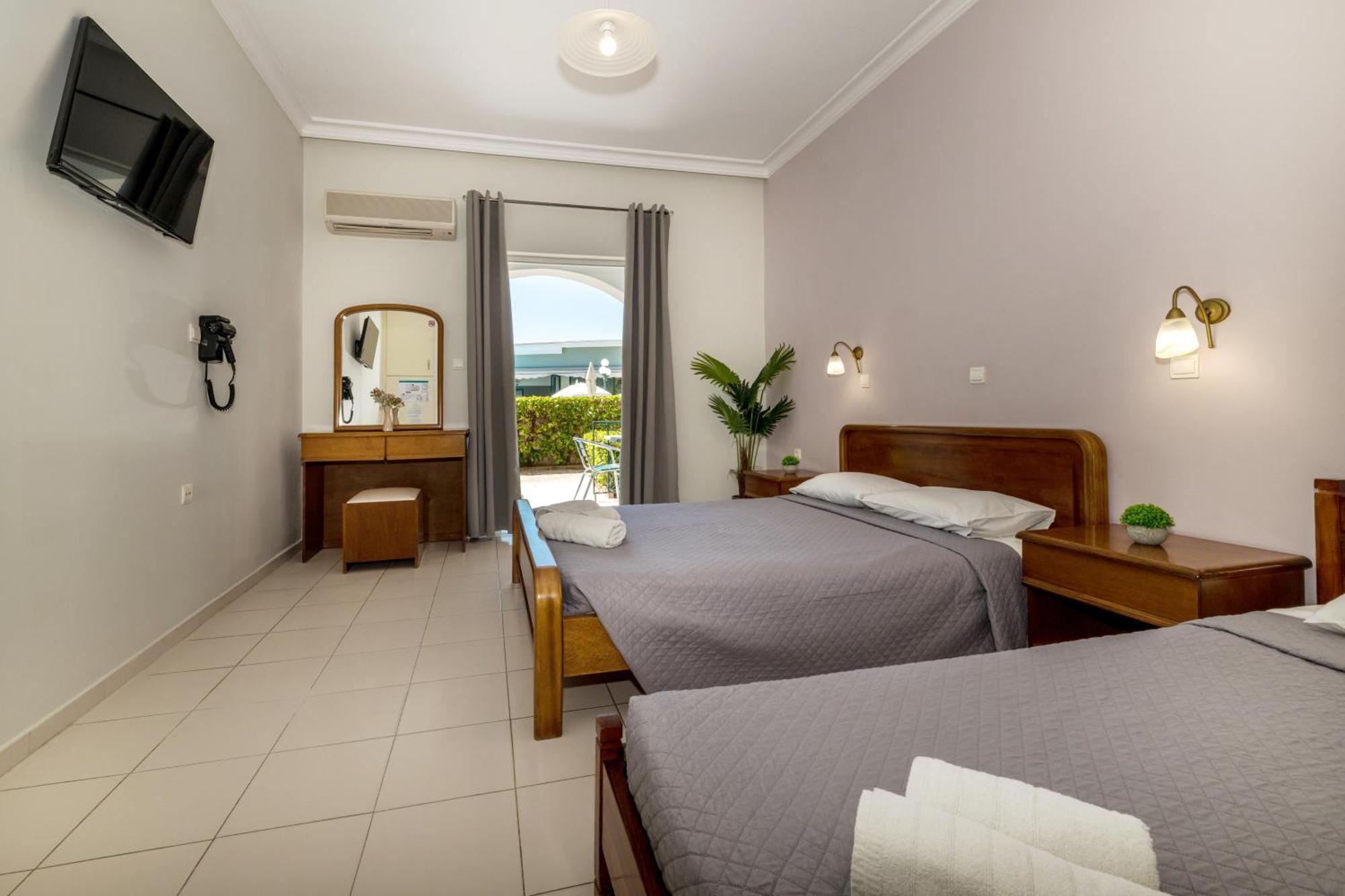 Sofia'S Hotel Kalamáki Kültér fotó