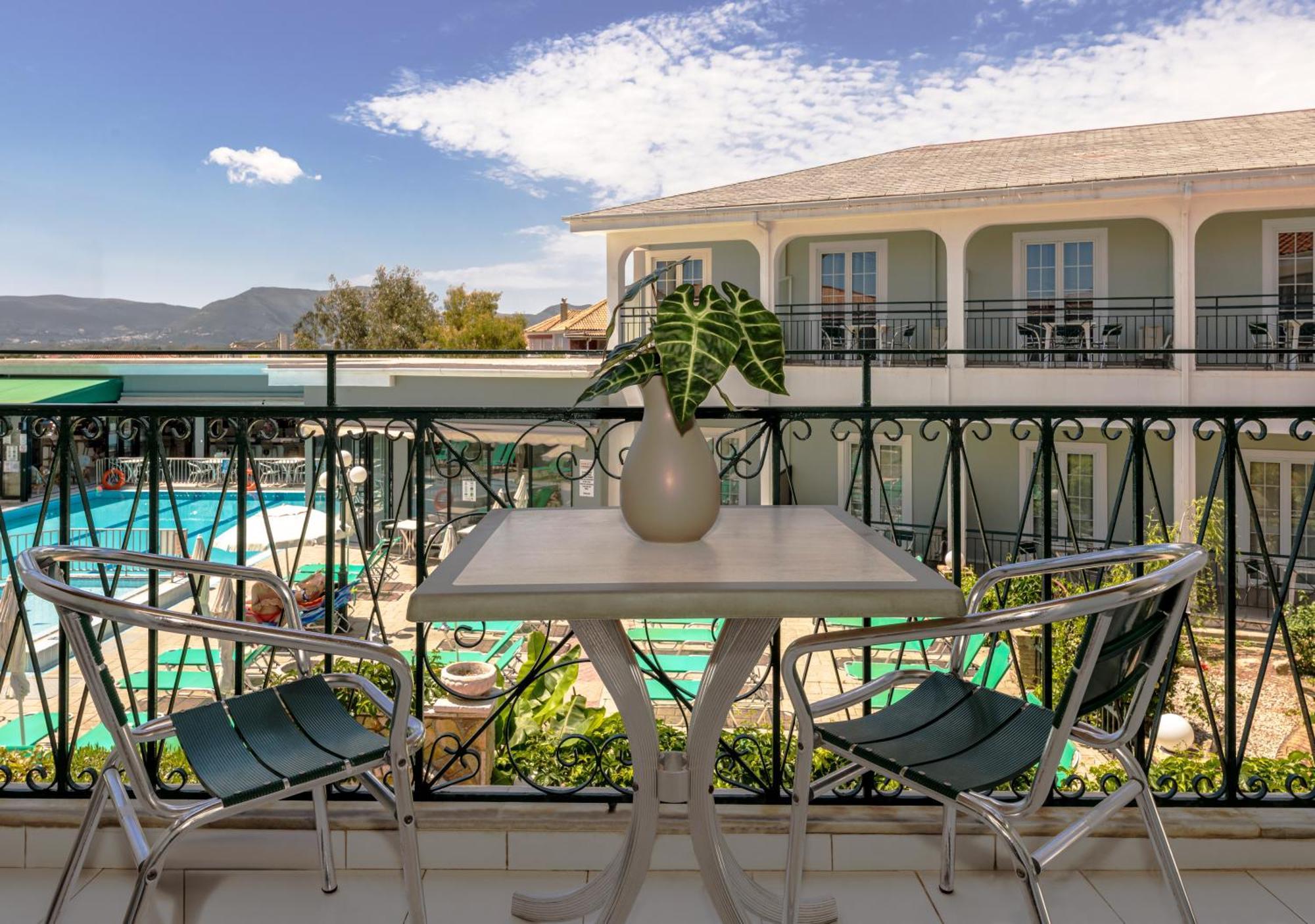 Sofia'S Hotel Kalamáki Kültér fotó