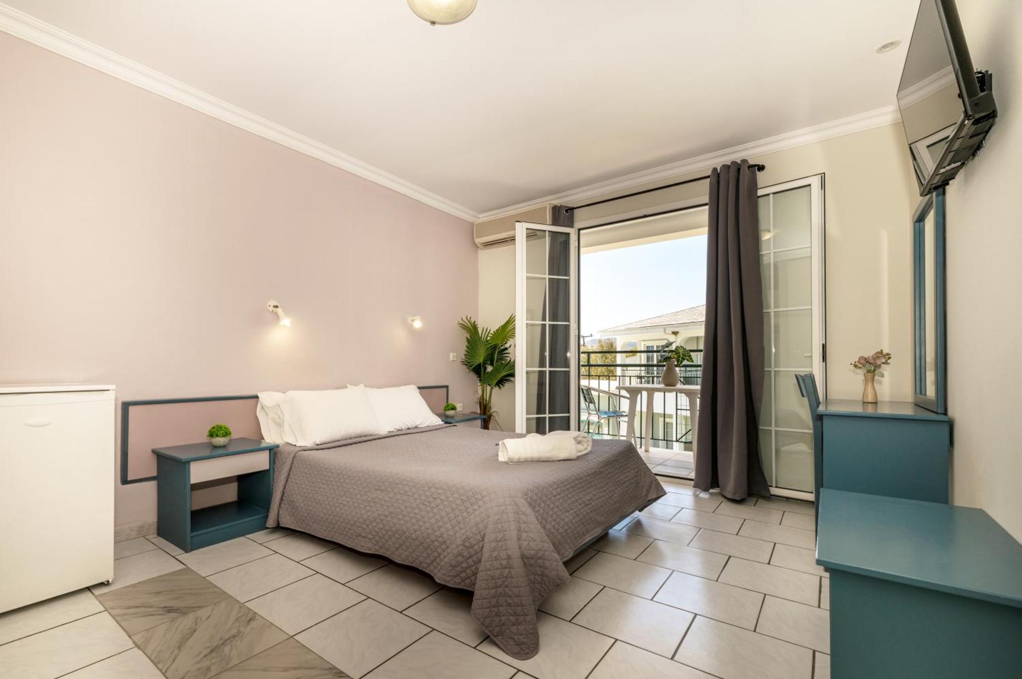 Sofia'S Hotel Kalamáki Kültér fotó