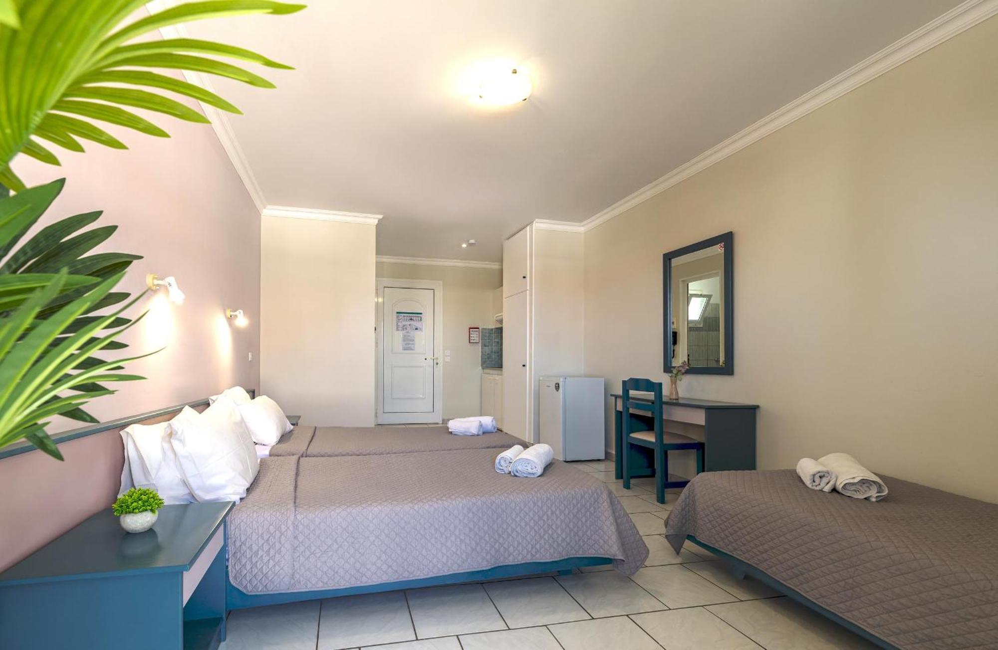 Sofia'S Hotel Kalamáki Kültér fotó