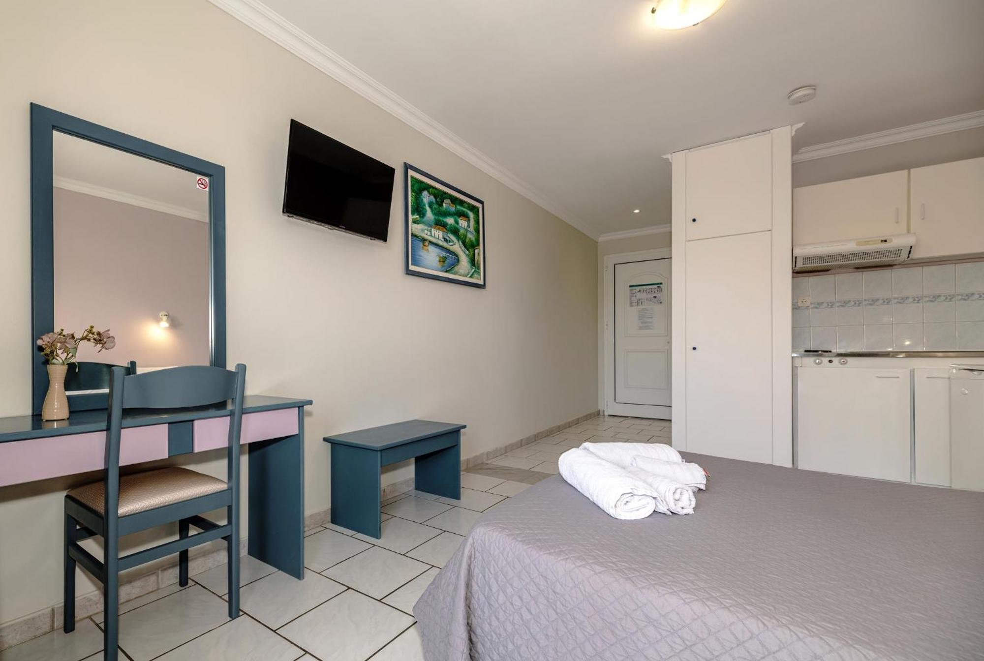 Sofia'S Hotel Kalamáki Kültér fotó
